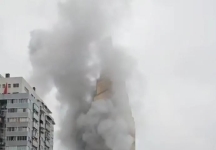 重庆喜来登大酒店冒出浓烟  一度引发周边交通拥堵